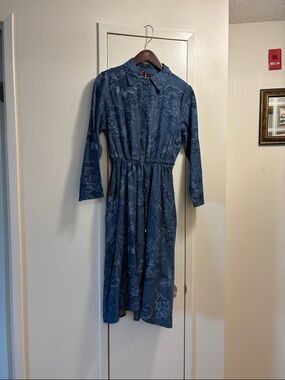 Lolitas & L Blue Floral Long-Sleeve dress